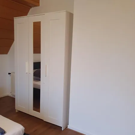 Homestay Gemuetliches Mit Franzoesischem Doppelbett An Der Universitaetsklinik