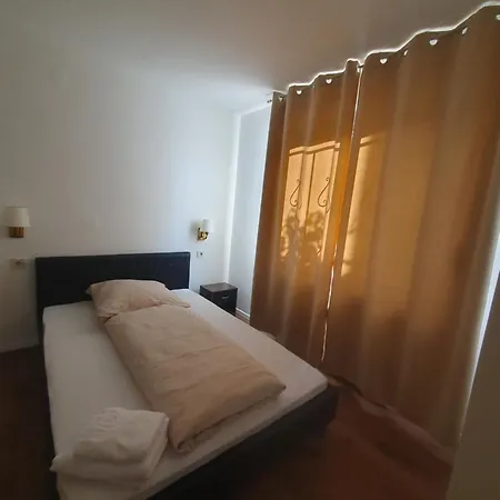 Homestay Gemuetliches Mit Franzoesischem Doppelbett An Der Universitaetsklinik *