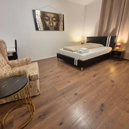 Homestay Gemuetliches Mit Franzoesischem Doppelbett An Der Universitaetsklinik