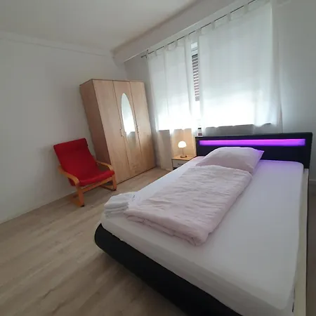 Gemuetliches Mit Franzoesischem Doppelbett An Der Universitaetsklinik Homestay *