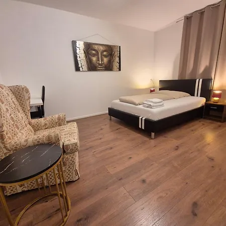 Gemuetliches Mit Franzoesischem Doppelbett An Der Universitaetsklinik * Mainz