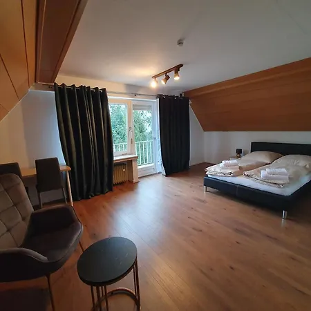 Pansiyon Gemuetliches Mit Franzoesischem Doppelbett An Der Universitaetsklinik *
