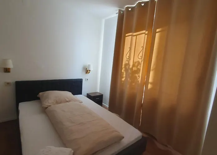 Accommodatie bij particulieren Gemuetliches Mit Franzoesischem Doppelbett An Der Universitaetsklinik *