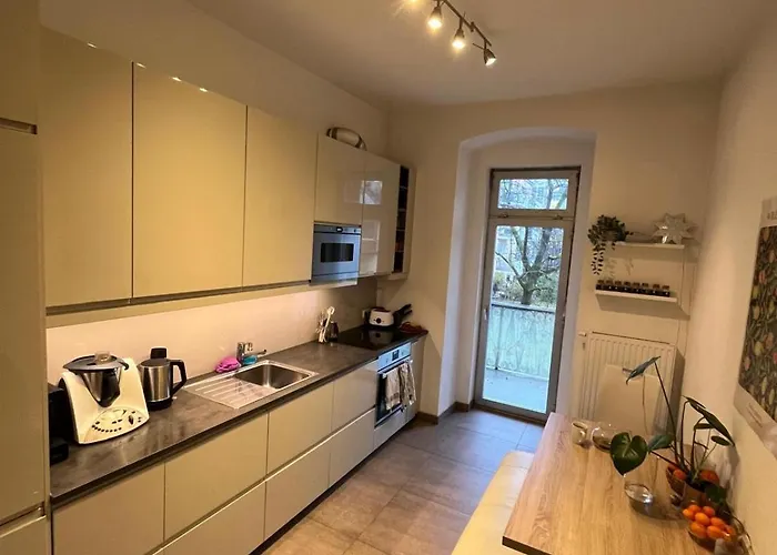 Gemuetliches Mit Franzoesischem Doppelbett An Der Universitaetsklinik